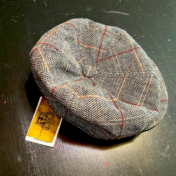 Urban Outfitters Accessories The Clover Newsboy Cap From Urban